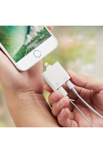 700-125 Adaptador Lightning para Audio 3.5mm y Carga